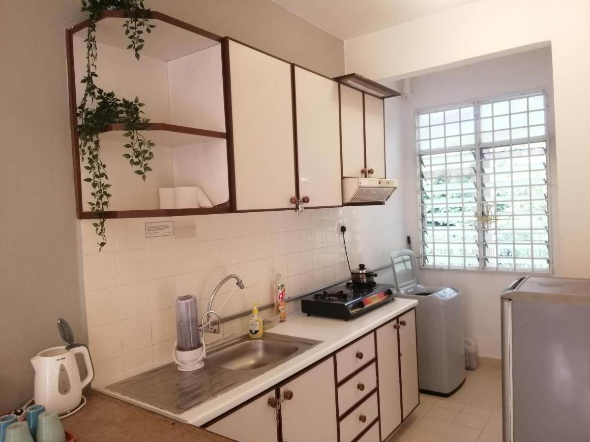My Cozy Nest - Near Beach 바투 페링기 외부 사진
