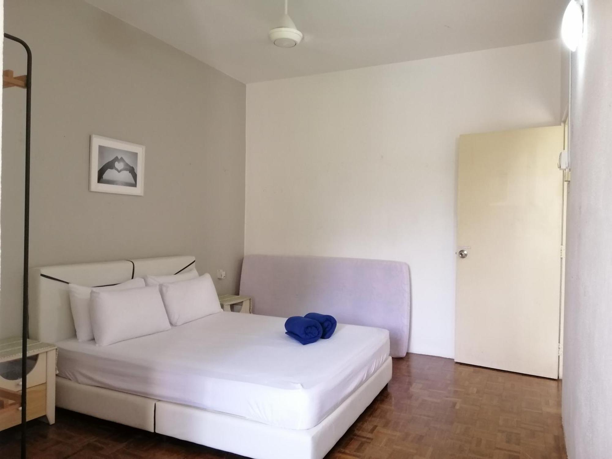 My Cozy Nest - Near Beach 바투 페링기 외부 사진