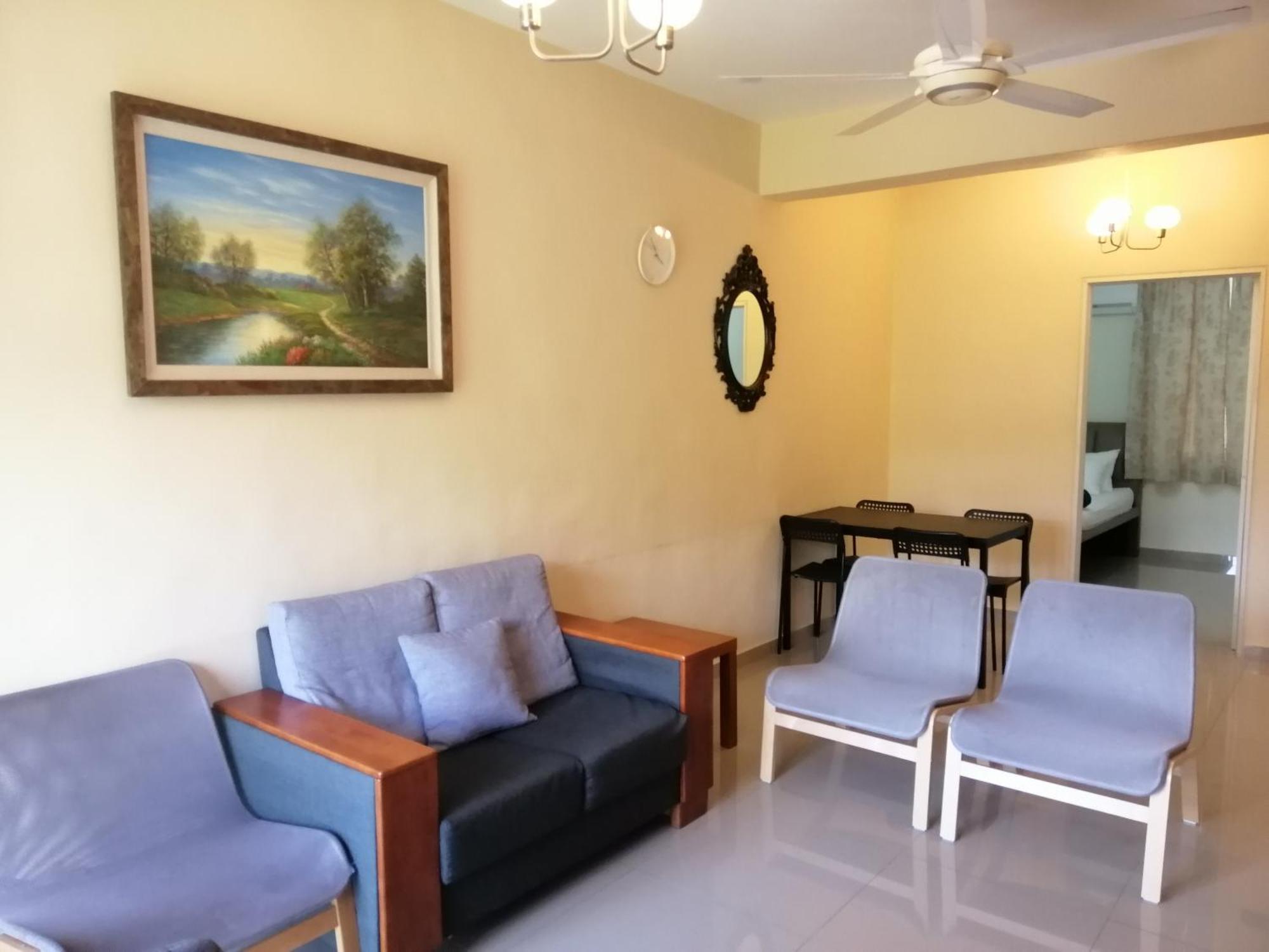 My Cozy Nest - Near Beach 바투 페링기 외부 사진
